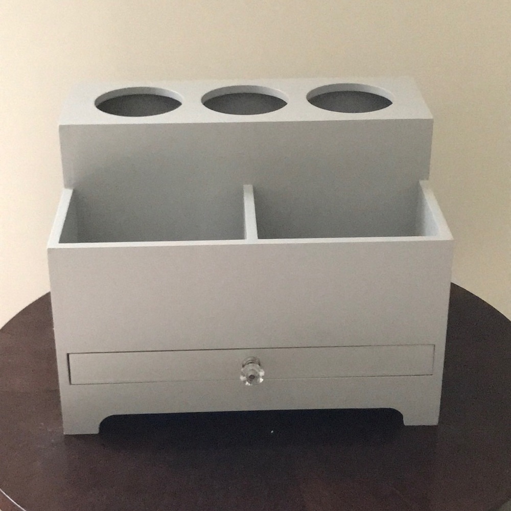 Grey styling tool holder with drawer